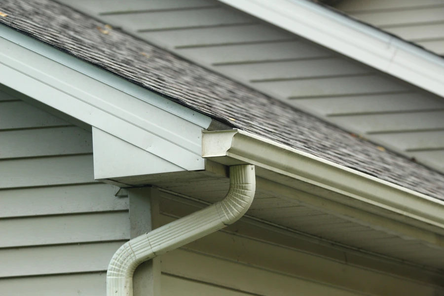 Key Signs You Need New Rain Gutter Installation in Camden, NJ
