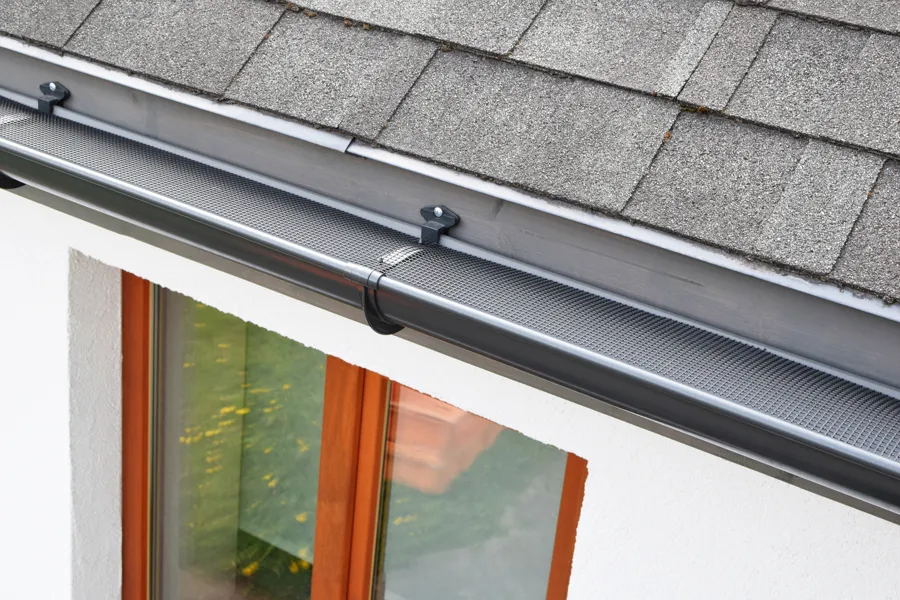 Signs Your Gutters Need Immediate Maintenance in Camden, NJ
